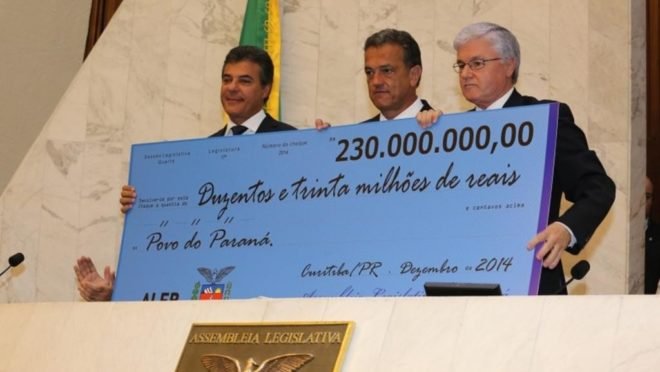 EX-PRESIDENTE DA ASSEMBLEIA LEGISLATIVA DO PARANÁ TEM BENS DESBLOQUEADOS PELA JUSTIÇA