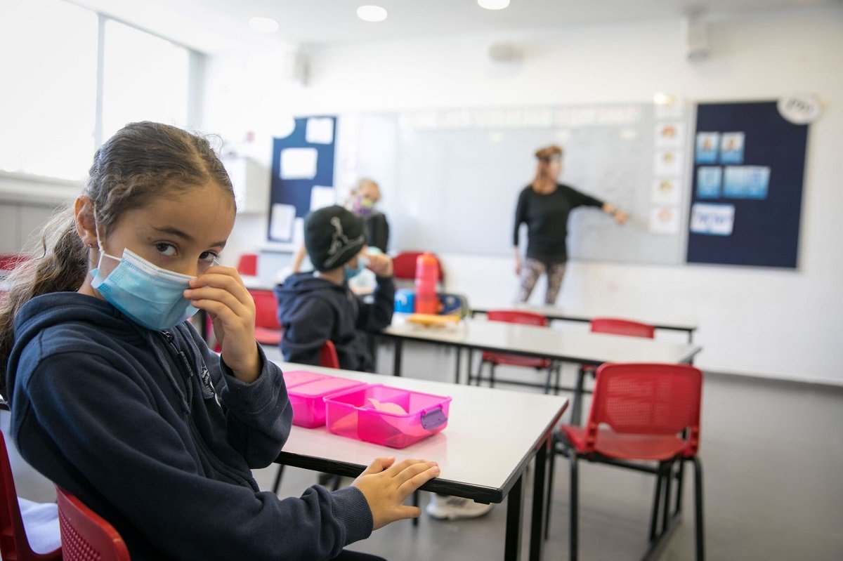 Foz do Iguaçu: MESMO SEM VACINAÇÃO DA COMUNIDADE ESCOLAR, AULAS PRESENCIAIS RETORNARAM