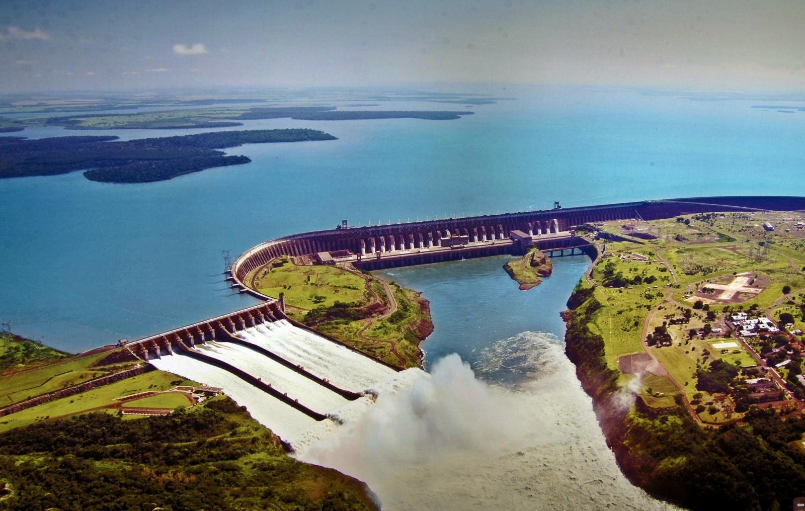 Binacional:  ITAIPU, EM TEMPOS DE CRISE HÍDRICA, ELEVA PRODUTIVIDADE PARA GARANTIR ABASTECIMENTO DO PAÍS