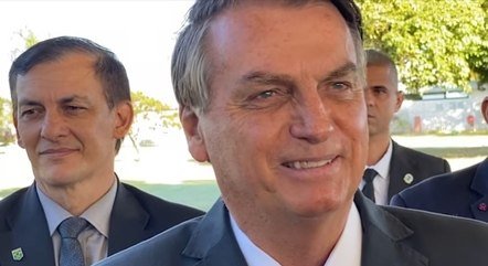 Política: BOLSONARO ESPERA 300 MIL MOTOS EM SP E IRONIZA AMEAÇA DE JOÃO DORIA