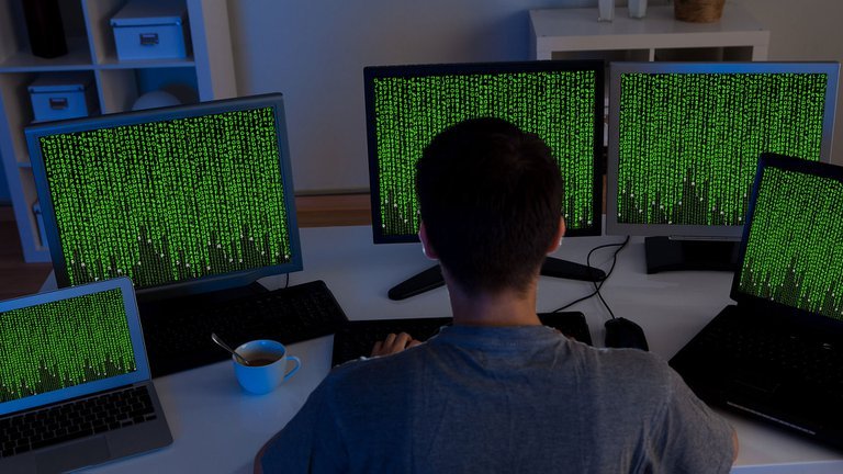 Hackers: RANSOMWARE. CÓMO ES LA NUEVA GUERRA GLOBAL DE SECUESTRO DE DATOS QUE ATERRORIZA A PAÍSES Y EMPRESAS DE LA QUE HABLARÁN BIDEN Y PUTIN
