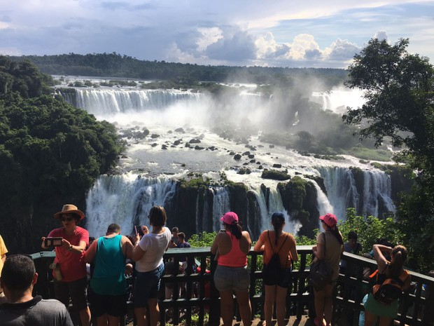 Terra das Cataratas: FELIZ COM A RETOMADA, FOZ DO IGUAÇU LANÇA FORTE CAMPANHA COMERCIAL