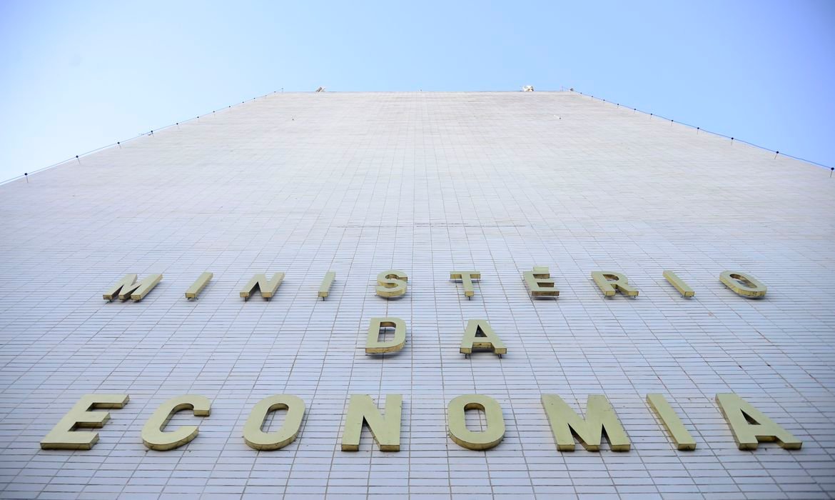 Economia: ELEVADA A PREVISÃO DE CRESCIMENTO ECONÔMICO PARA 5,3% NO BRASIL EM 2021