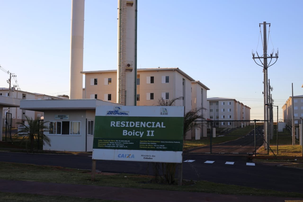 Foz do Iguaçu: MINISTRO E GOVERNADOR PARTICIPAM DA ENTREGA DOS CONJUNTOS HABITACIONAIS BOICY I E II