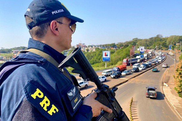 Foz do Iguaçu: PRF DEFLAGRA OPERAÇÃO PARA COMBATER CRIMES NA REGIÃO DA PONTE DA AMIZADE