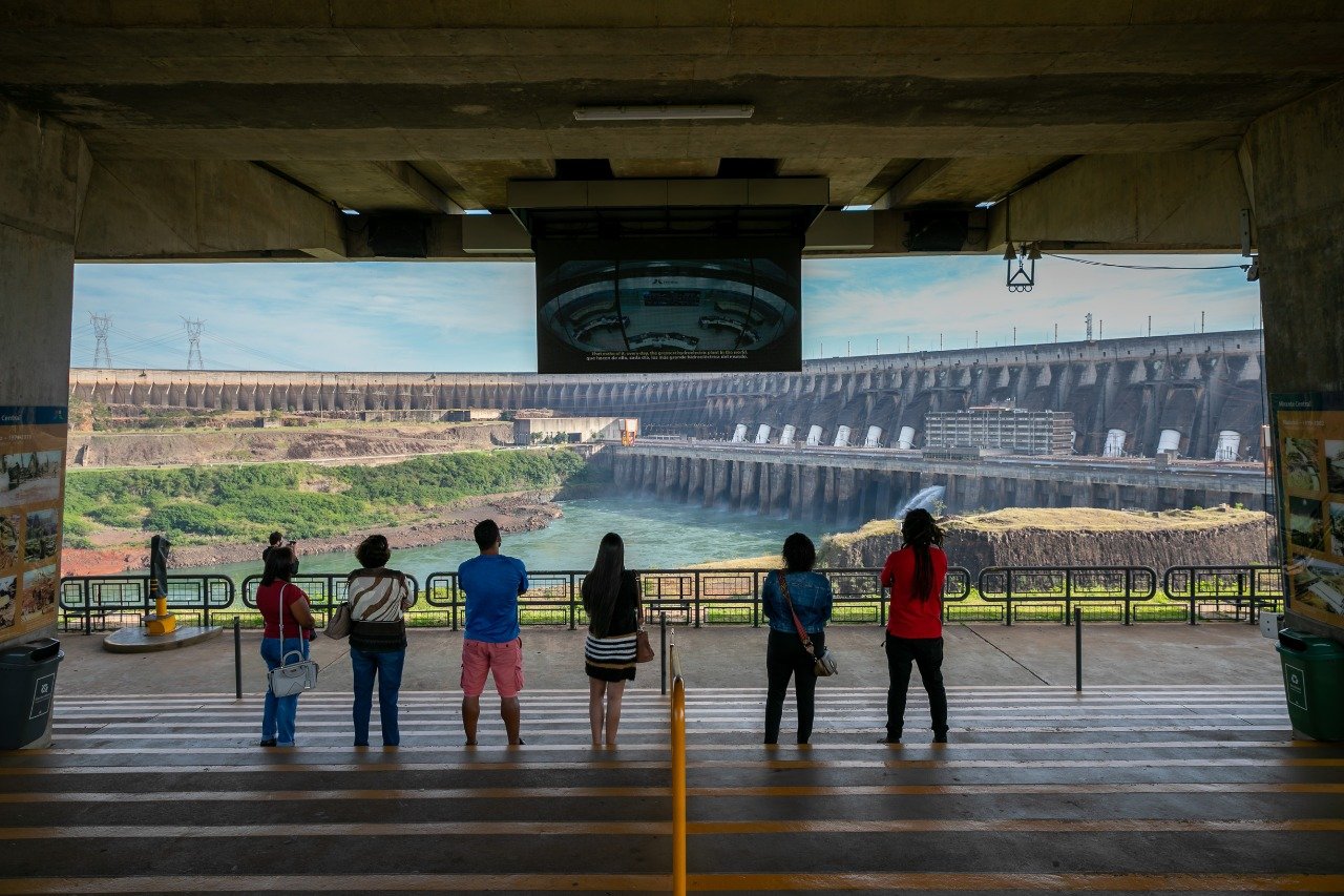 Turismo: VISITAÇÃO EM ITAIPU SUPERA 30 MIL PESSOAS EM JULHO