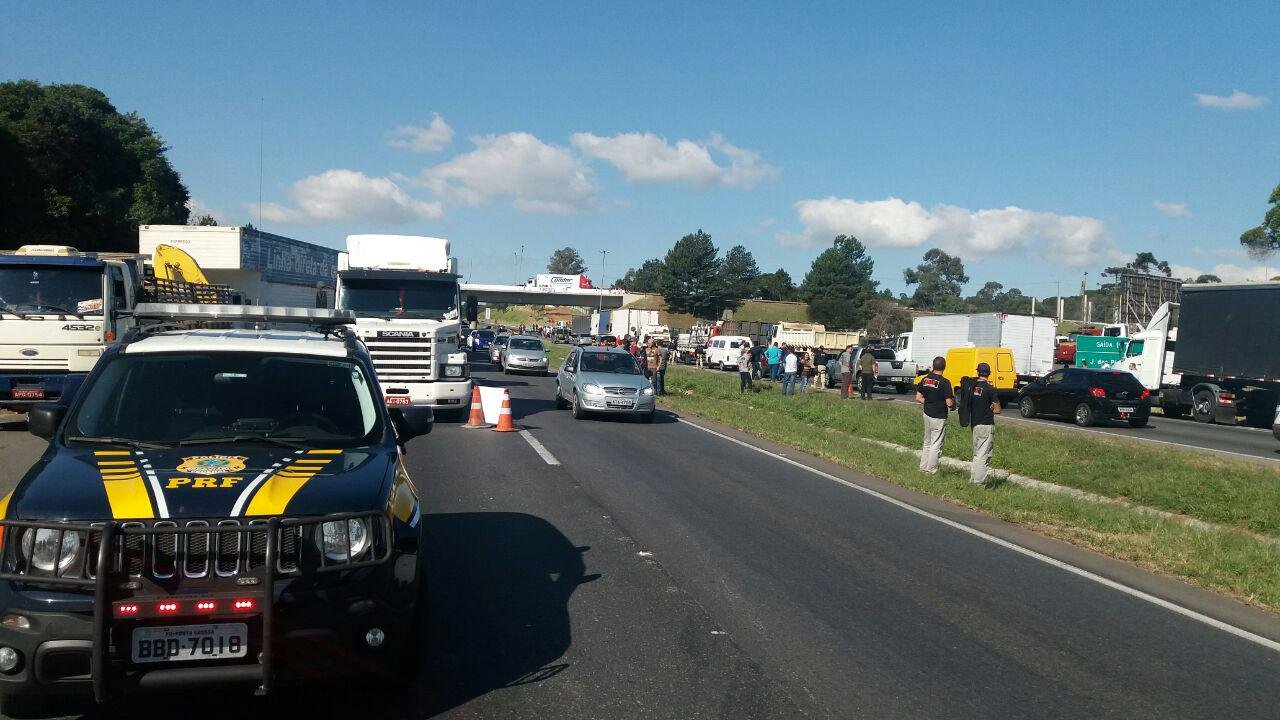 Paralização: GOVERNO DIZ QUE NÃO HÁ MAIS INTERDIÇÃO DE RODOVIAS POR CAMINHONEIROS