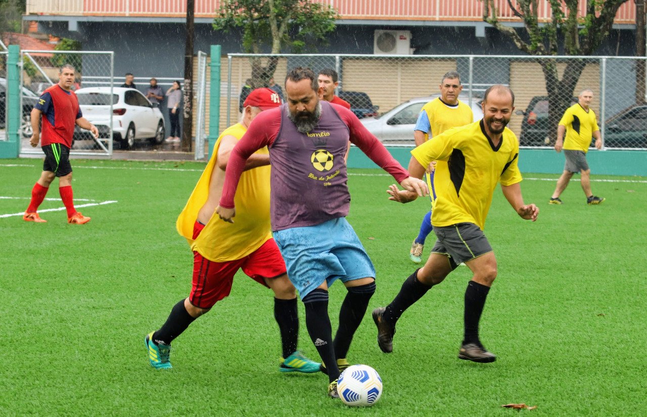 Foz do Iguaçu: INAUGURADO CAMPO DE FUTEBOL SINTÉTICO NA VILA BORGES