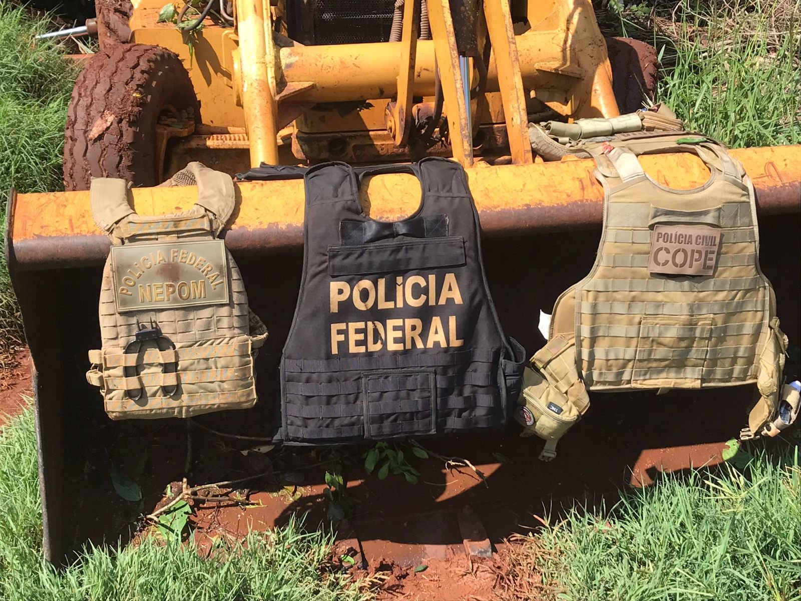 Lago de Itaipu: POLICIAIS DESATIVAM PORTOS USADOS POR TRAFICANTES E CONTRABANDISTAS