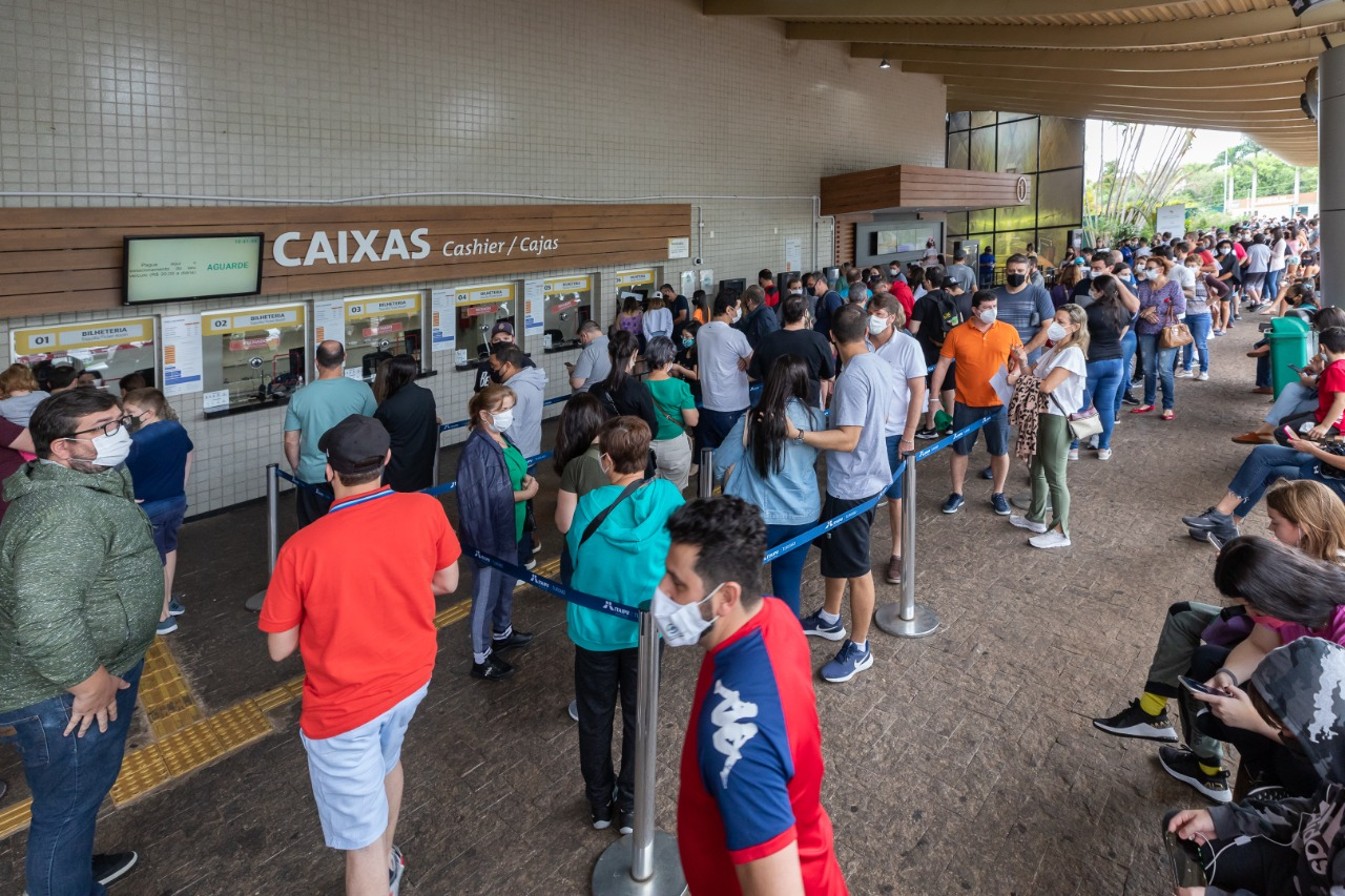 Turismo: FERIADOS PROLONGADOS ACELERAM O SETOR EM FOZ DO IGUAÇU