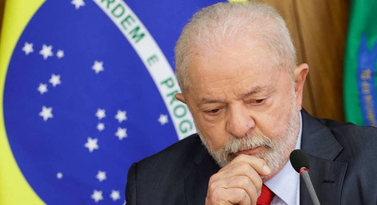 Promessa de Lula: ISENÇÃO DO IMPOSTO DE RENDA PARA QUEM GANHA ATÉ R$ 5 MIL PODE NÃO SAIR