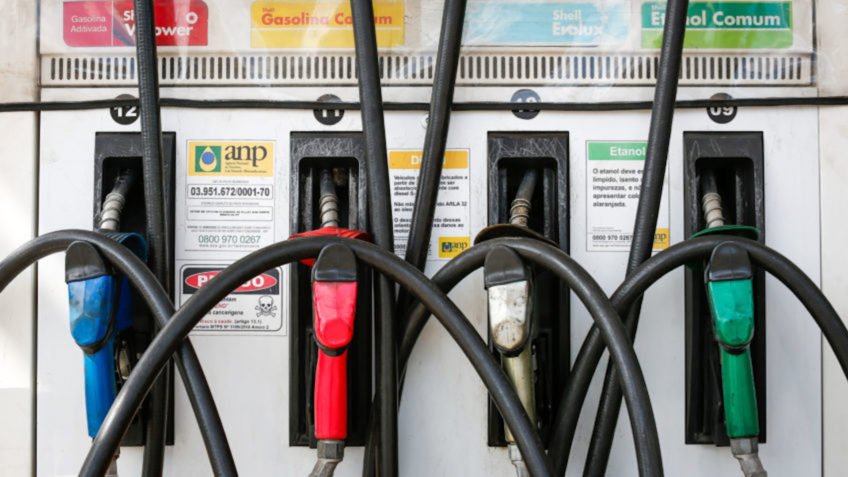 Altos Valores: DIESEL JÁ PASSA DE R$ 6 E PREÇO SUBIRÁ MAIS