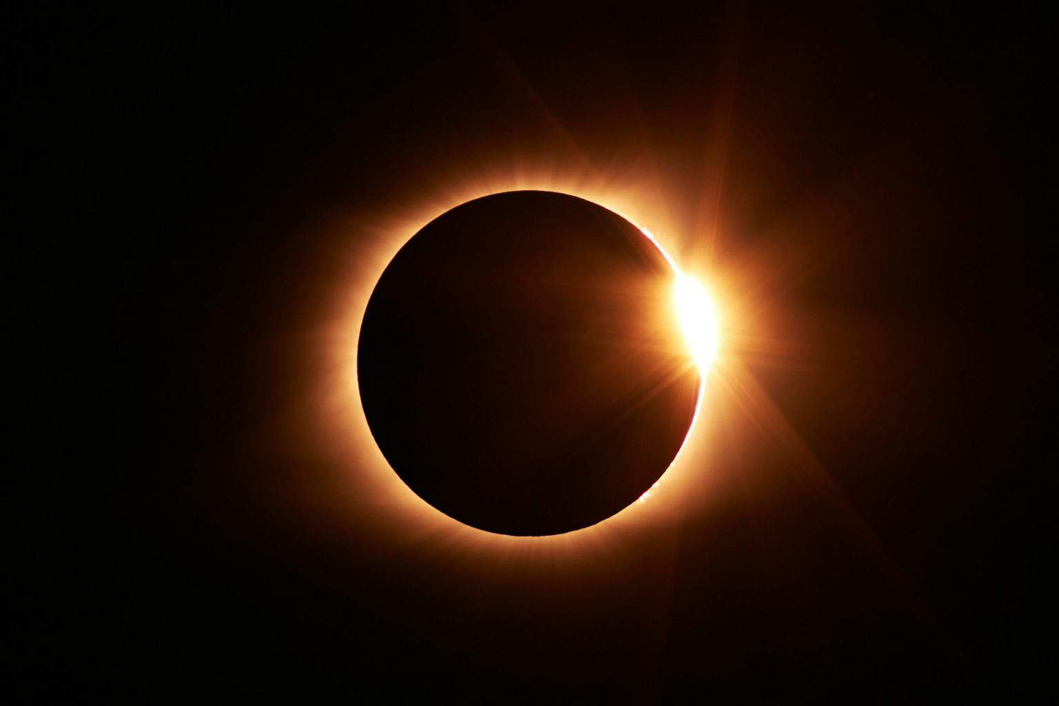 Eclipse solar total e chuva de meteoros: O CALENDÁRIO ASTRONÔMICO DE ABRIL