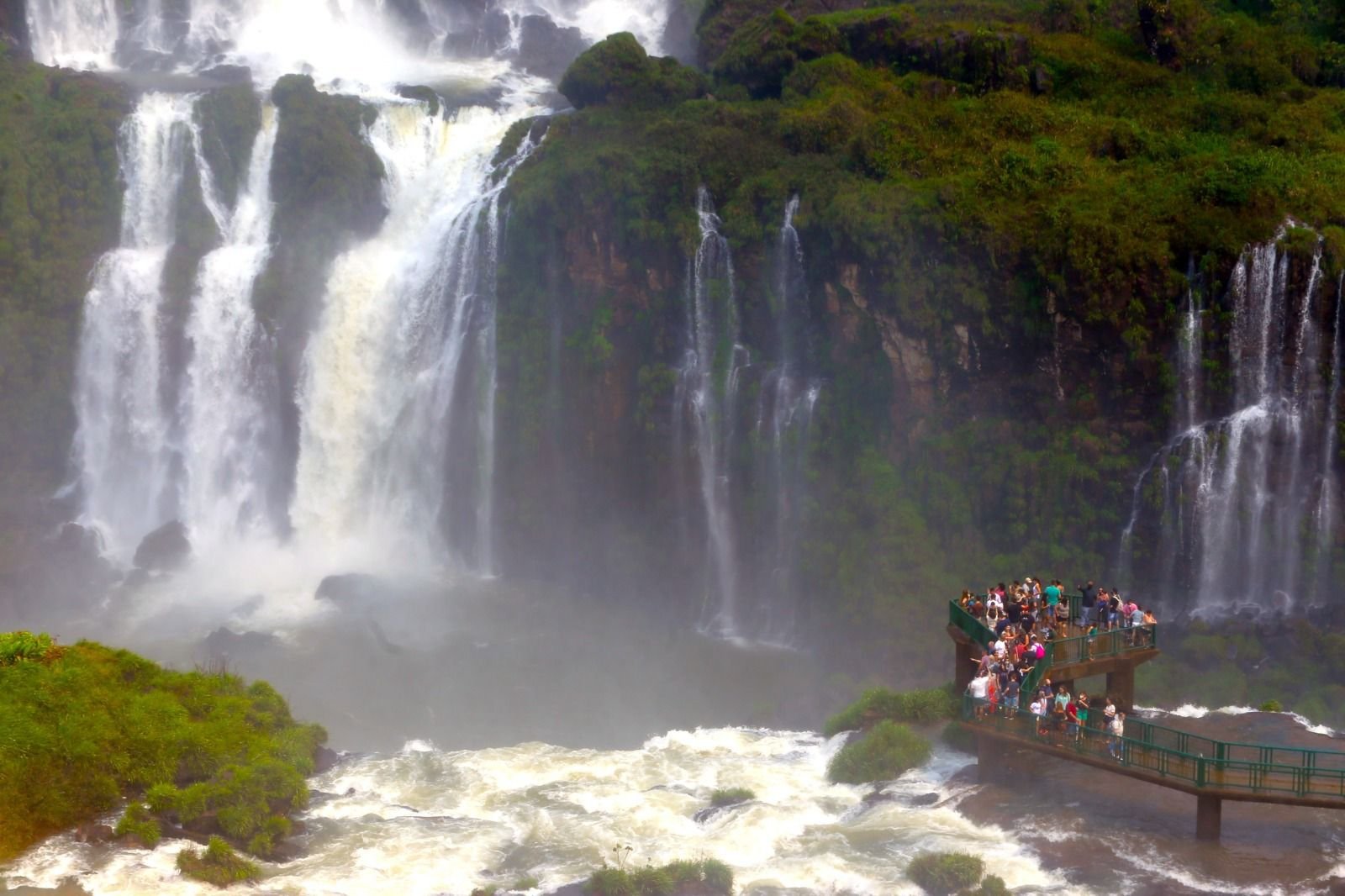 Turismo: PARQUE NACIONAL DO IGUAÇU FECHA O MÊS DE AGOSTO COM 135 MIL VISITANTES