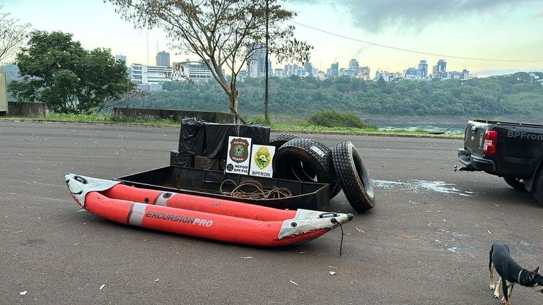 DUAS EMBARCAÇÕES SÃO APREENDIDAS COM CONTRABANDO EM FOZ DO IGUAÇU