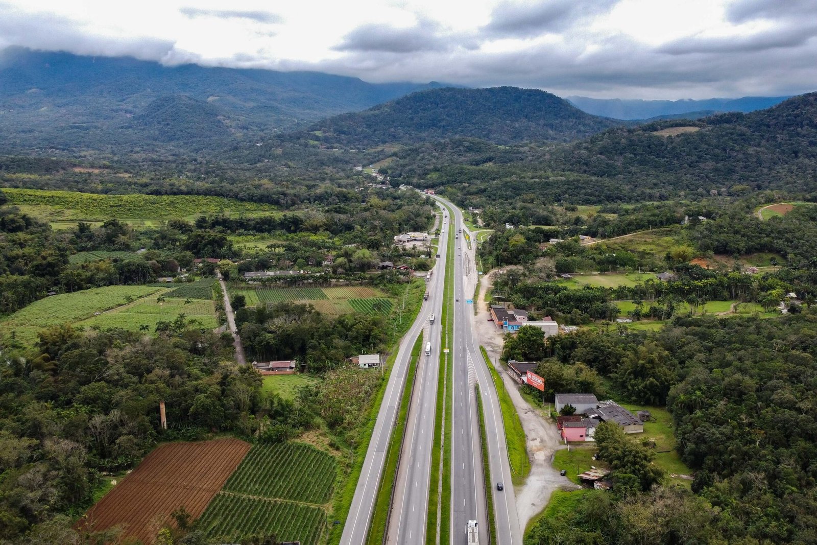 Litoral: GOVERNO DO PARANÁ LANÇA EDITAL DE ESTUDO PARA IMPLANTAR NOVAS RODOVIAS